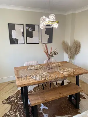 Meza ya Kisasa ya Dining/Mkutano na Benchi