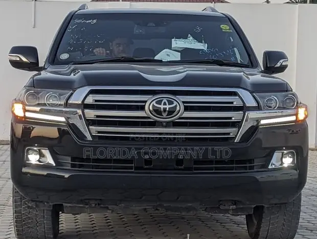 Toyota Land Cruiser Prado 2016 Black - 1