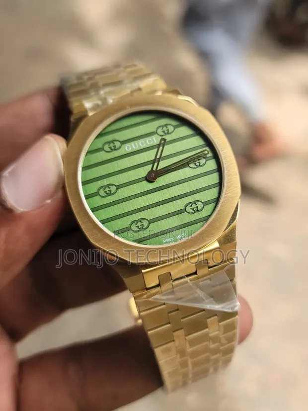 Gucci Watch - Water Resistant - 1