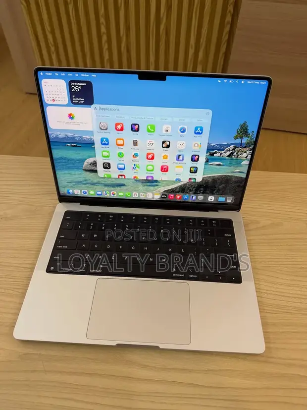 Apple MacBook Pro 2023 M3 Pro 14" 18GB RAM 512GB SSD Silver - 1