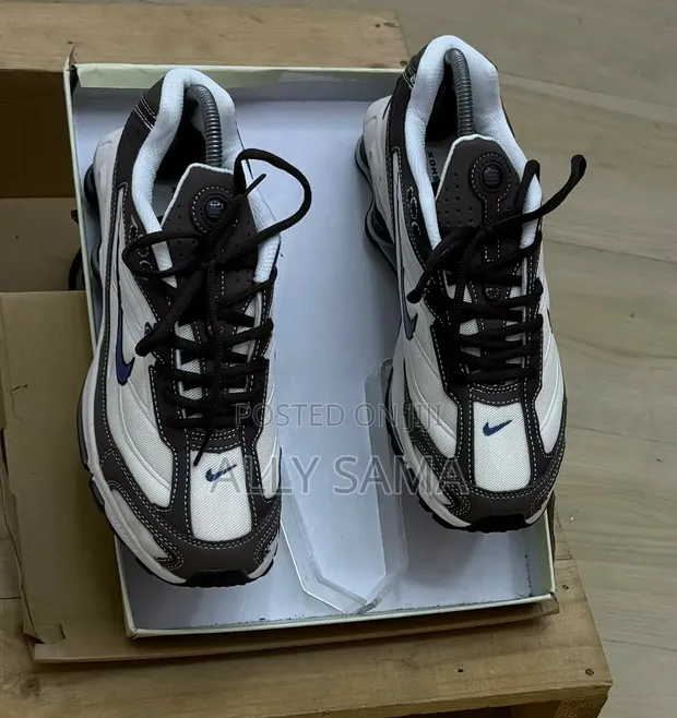 Men's Nike Shox Sneakers - 1