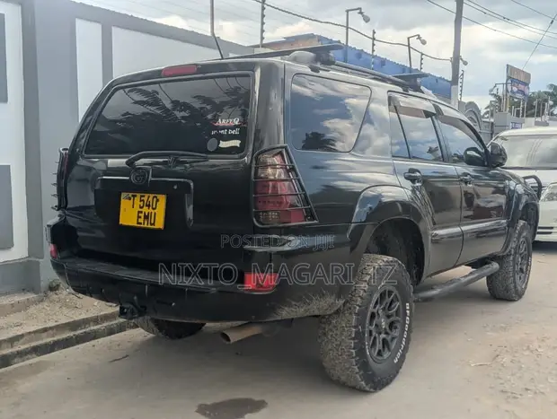 Toyota Hilux Surf 2005 Black - 1
