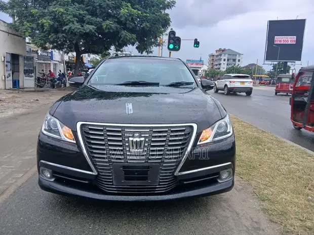 Toyota Crown 2014 Black - 1