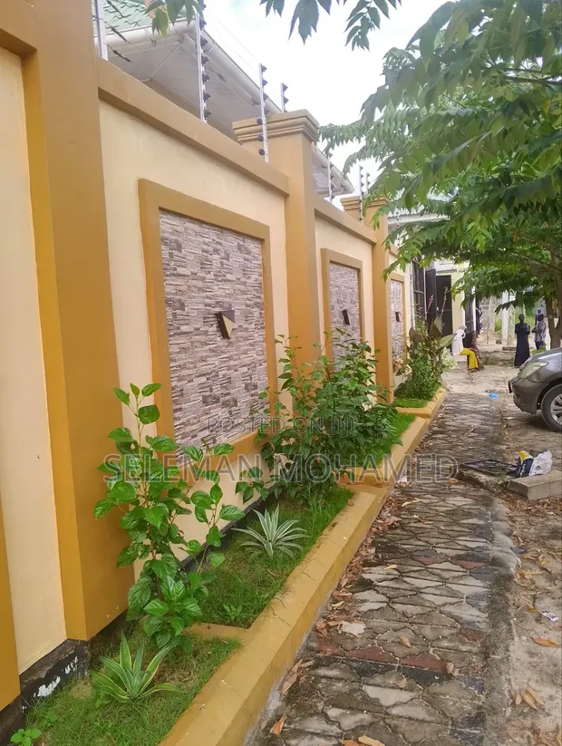 Furnished 4-Bedroom House for Sale in Biriani Real Estate, Chamazi - 1