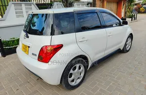 Toyota IST 2004 - White