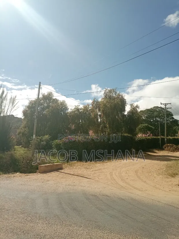 6-Bedroom House for Sale in Iringa Municipal - 1