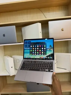 Apple MacBook Pro 2022 M2 8GB RAM 256GB SSD
