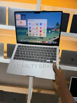 Apple MacBook Air 2024 M3 13-Inch 8GB RAM 256GB SSD