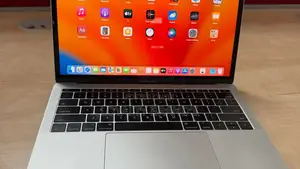 Apple MacBook Pro 2017 13" 8GB RAM, 256GB SSD