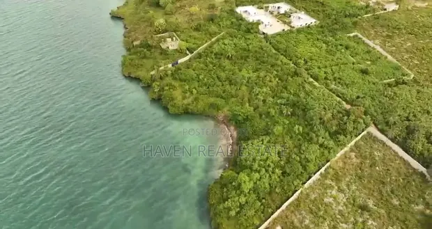 Kiwanja cha Pwani kwa Mauzo - Bweleo, Zanzibar - 1