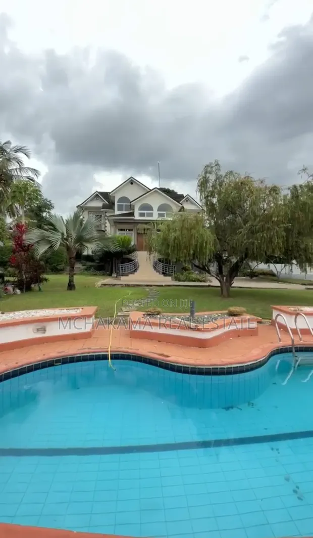 5-Bedroom Block of Flats for Sale in Goba - 1