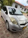 Toyota Vitz 2006 Silver - 2