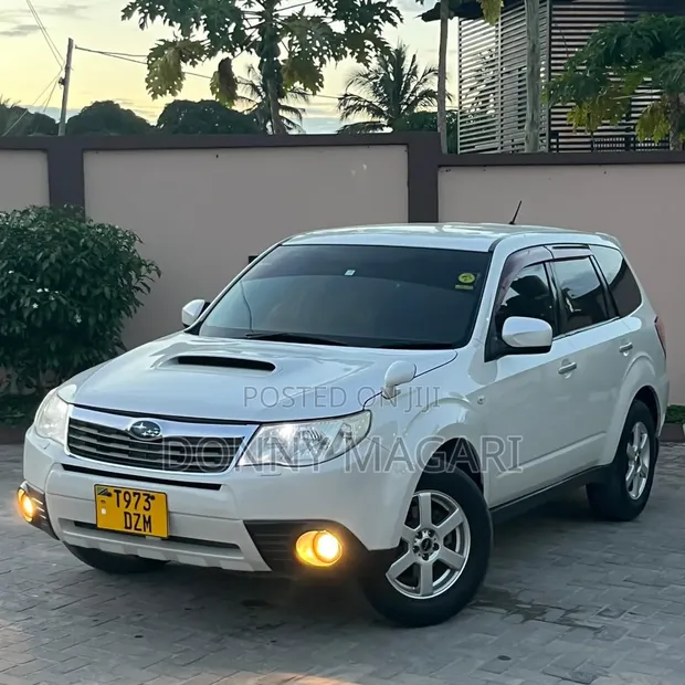 Subaru Forester 2008 White - 1