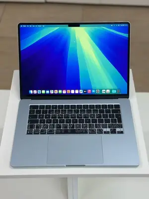 Apple MacBook Air 2025 M4 16GB RAM 512GB SSD