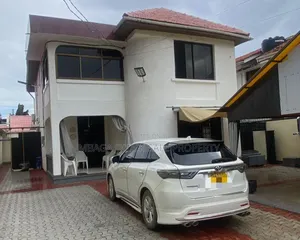 Nyumba ya Vyumba 4 Iliyopambwa kwa Uuzaji Mikocheni
