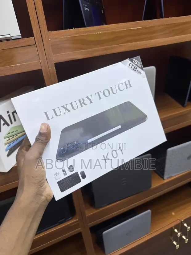 Luxury Touch E825 Tablet 1TB - 1