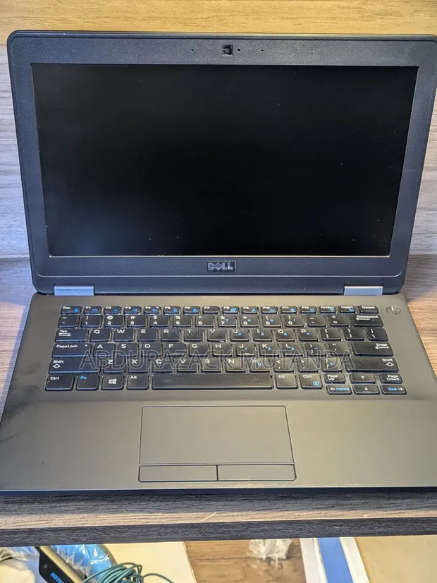 Dell Latitude E7270 Laptop 8GB RAM, 256GB SSD - 1