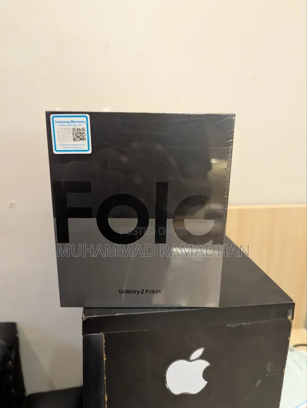 New Samsung Galaxy Z Fold4 256GB Black - 1
