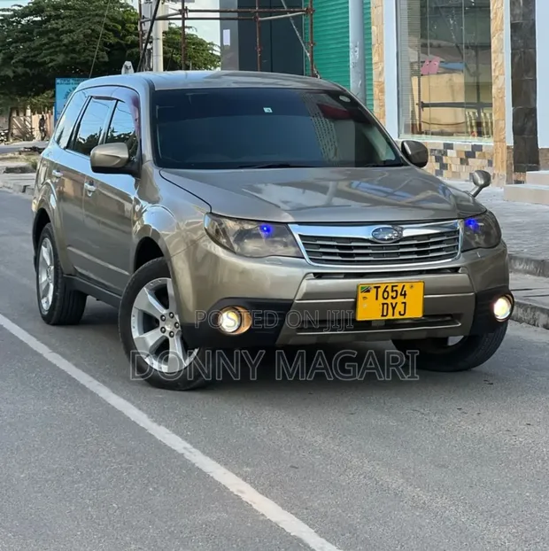 Subaru Forester 2009 Gold - 1