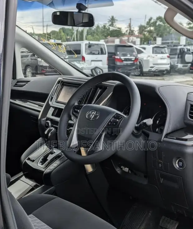 Toyota Alphard 2016 Black - 1