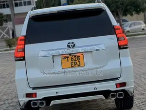 Toyota Land Cruiser Prado 150 TX 2022