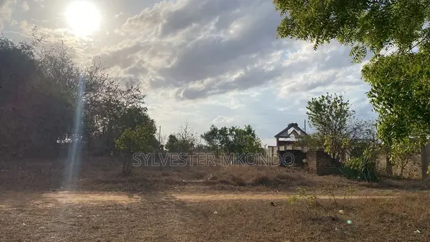 Land Plot for Sale in Chalinze - 1