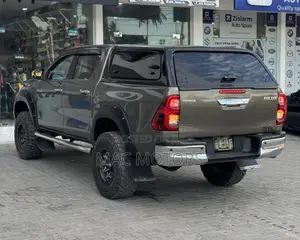 Toyota Hilux Revo Double Cab 2.4 Diesel 2WD 2021