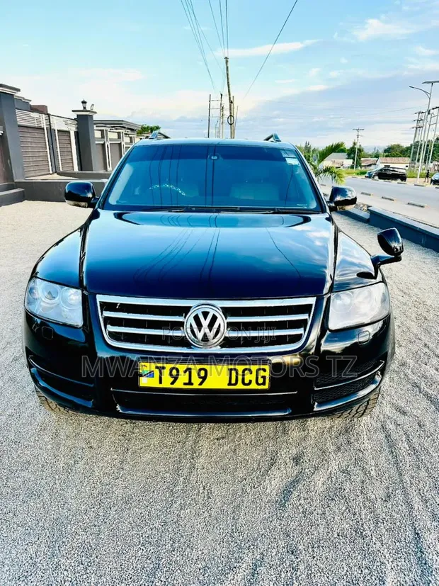 Volkswagen Touareg 2007 Black - 1