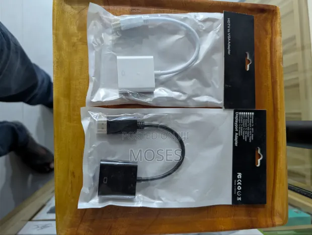 DisplayPort to VGA Converter - 1