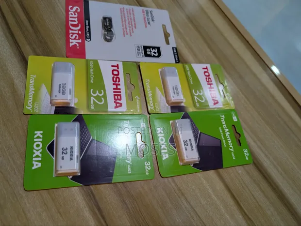 32GB USB 3.1 Flash Drive - 1