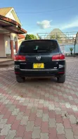Volkswagen Touareg 2006 Black - 2