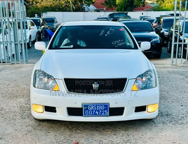 Toyota Crown Athlete 2006 White - 1