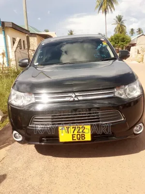 Mitsubishi Outlander 2013 Hybrid