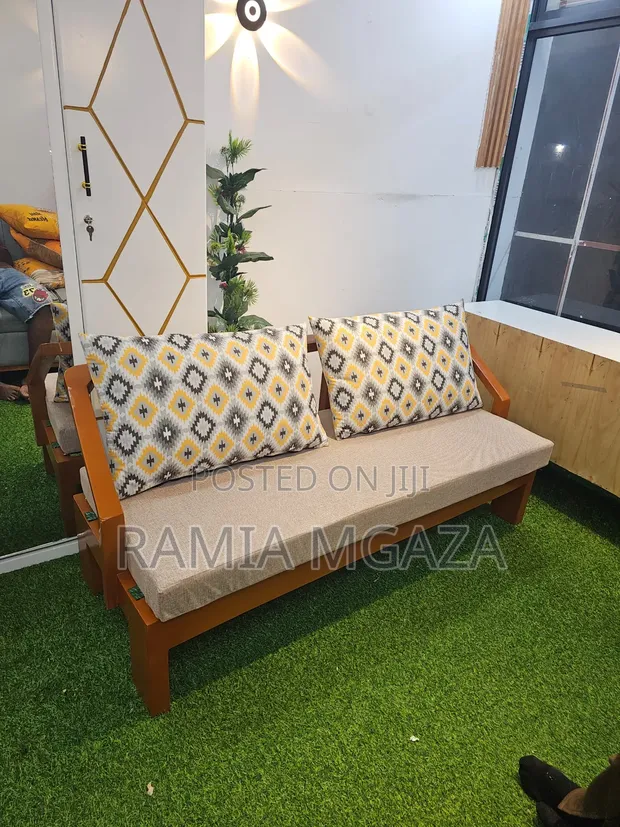 Wood-Mode Square Waiting Seat - Brand New - 1