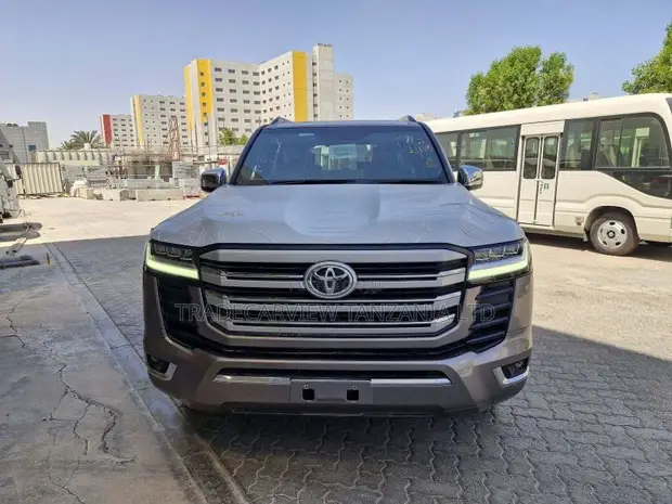 Toyota Land Cruiser 2026 VXR Mpya Dhahabu - 1