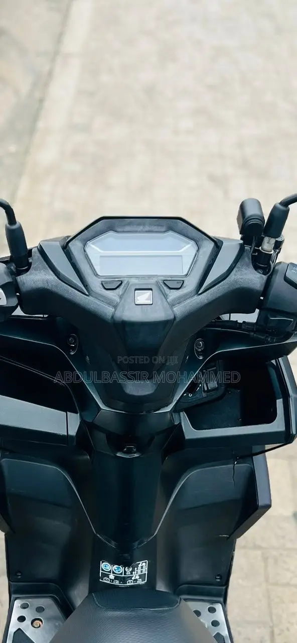 Honda Vario 160 Scooter 2022 - 1