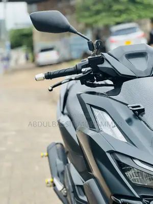 Honda Vario 160 Scooter 2022