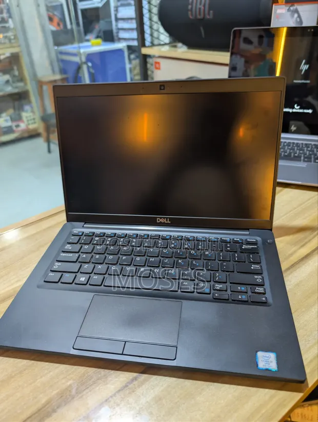 Dell Latitude 7390 Laptop - Core i7, 8GB RAM, 256GB SSD - 1