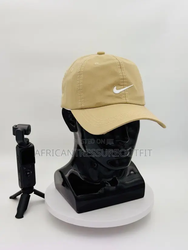 Kofia ya Nike Dri-Fit yenye Nembo Nyeupe ya Swoosh - 1