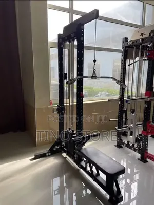 Bodygym Lat Pulldown / Low Row Combo Machine