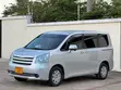 Toyota Noah 2009 Silver - 1