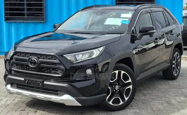 Toyota RAV4 Adventure 2021 Black - 1