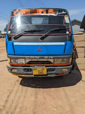 Mitsubishi Canter Mini Truck