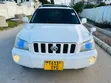 Toyota Kluger 2004 Nyeupe - 1