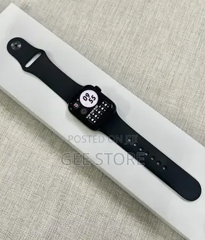 Apple Watch SE 2nd Gen 40mm - Brand New