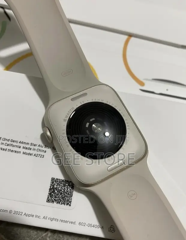 Apple Watch SE 2 44mm - 1