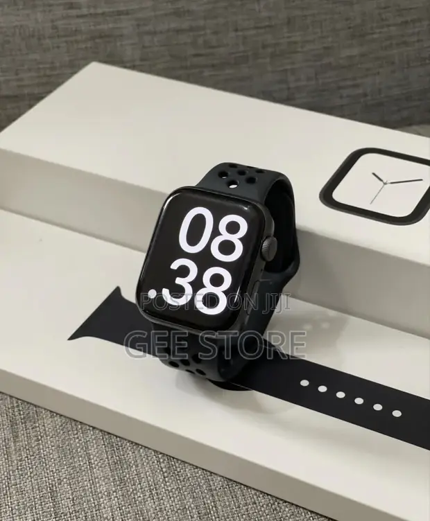 Apple Watch Series 4 44mm - 1