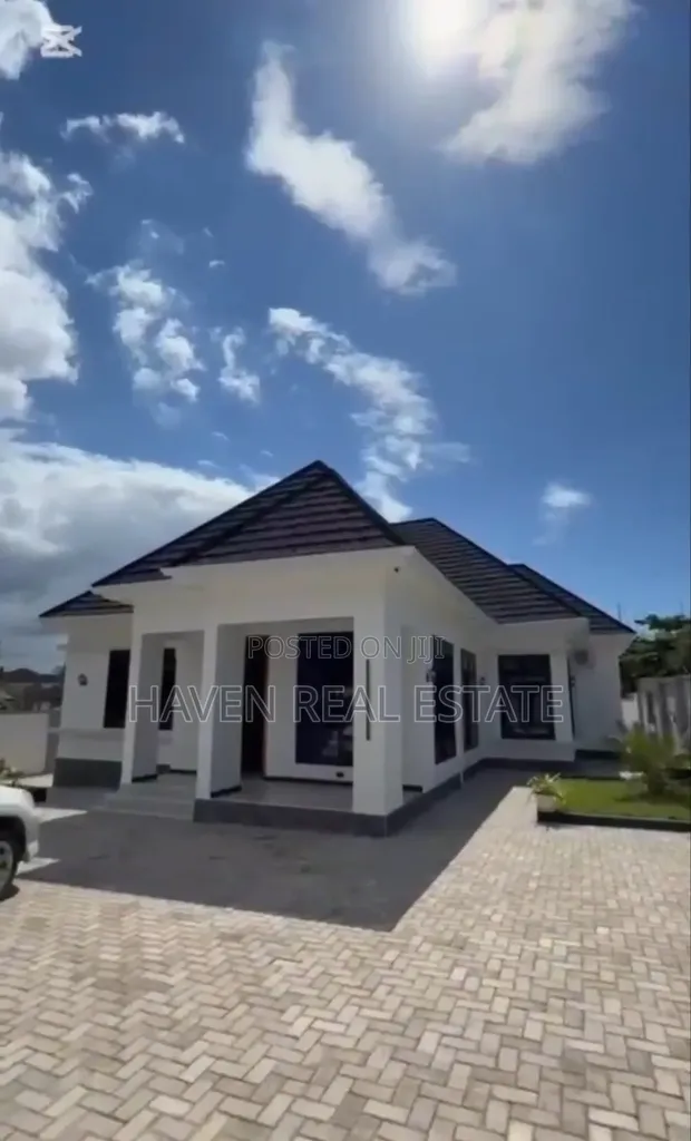4 Bedroom House for Sale in Goba - 1