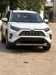 Toyota RAV4 2019 Pearl White - 2