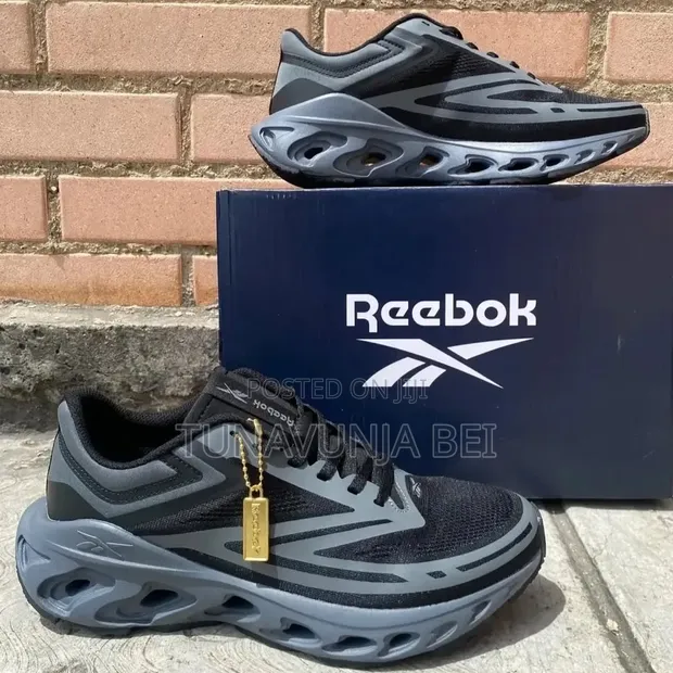 Reebok Sneakers Halisi - 1